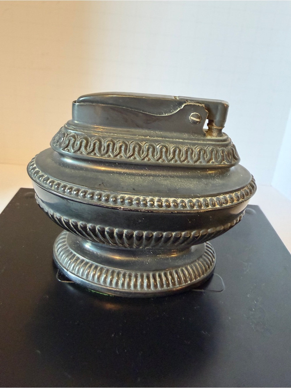 Vintage Ronson Queen Ann Silver Plated Table Lighter Mid Century Decor